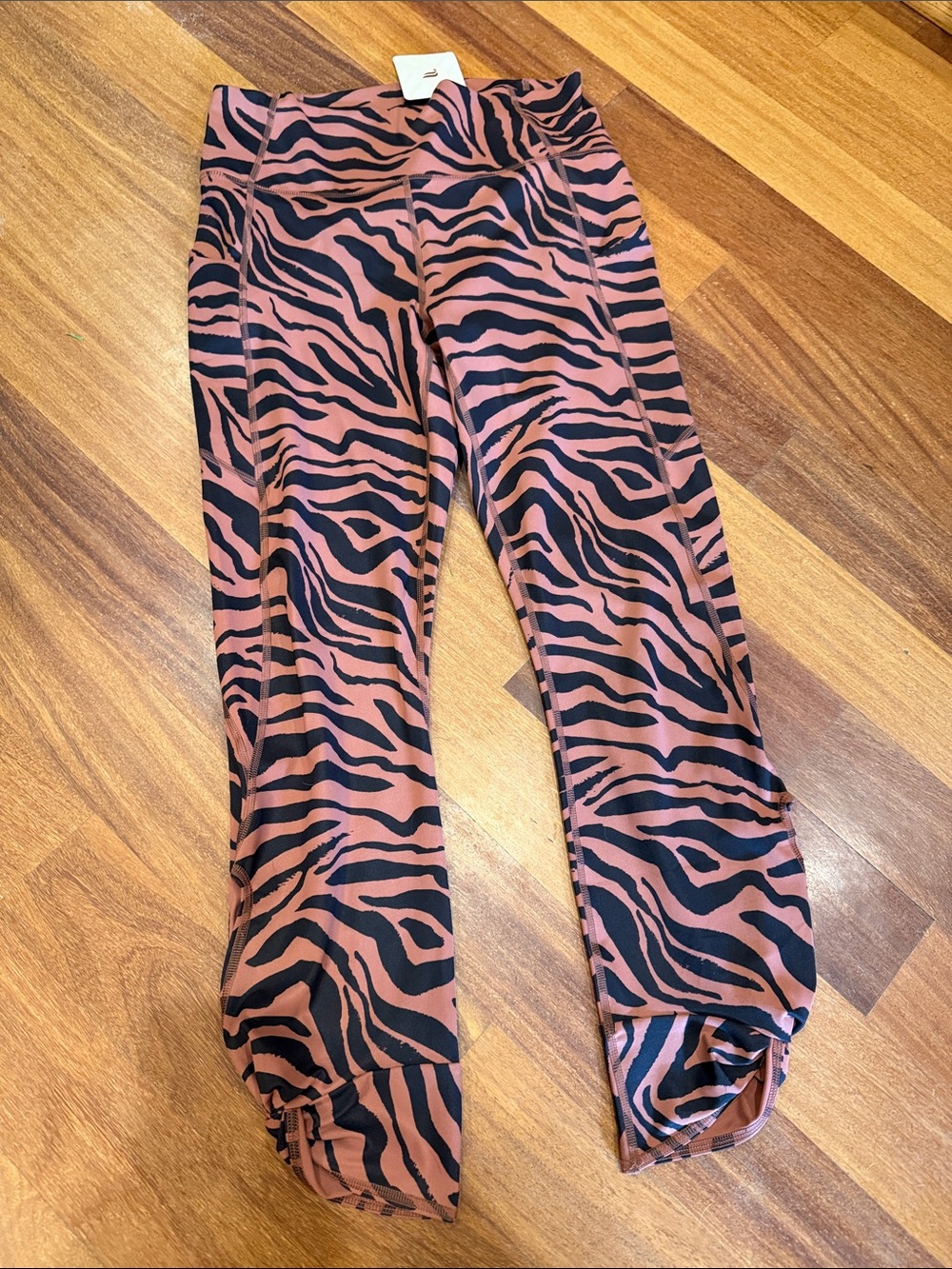 Fabletics Oasis Twist 7/8 mahogany zebra stroke leggings